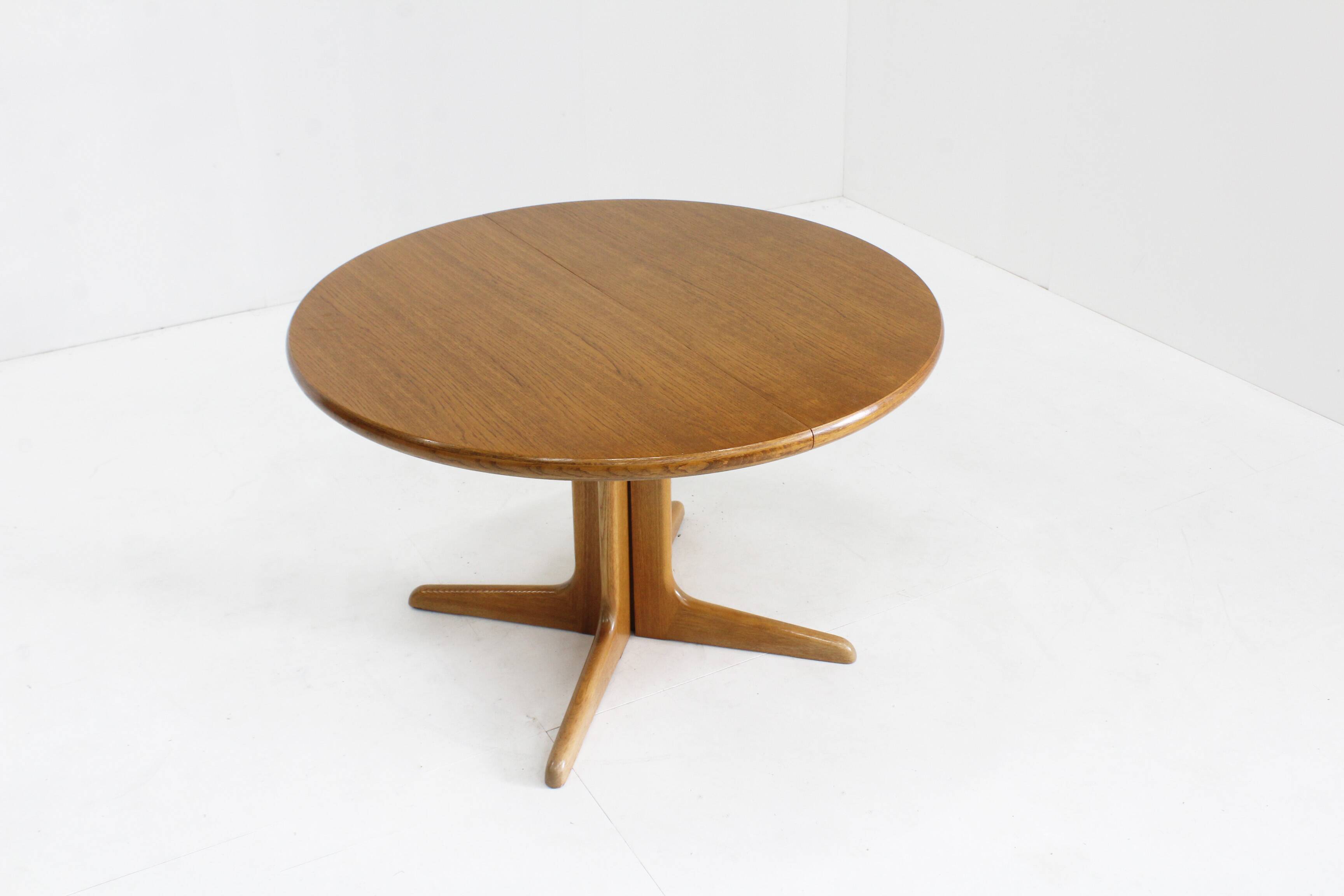Vintage Danish round extendable dining table, 1960s