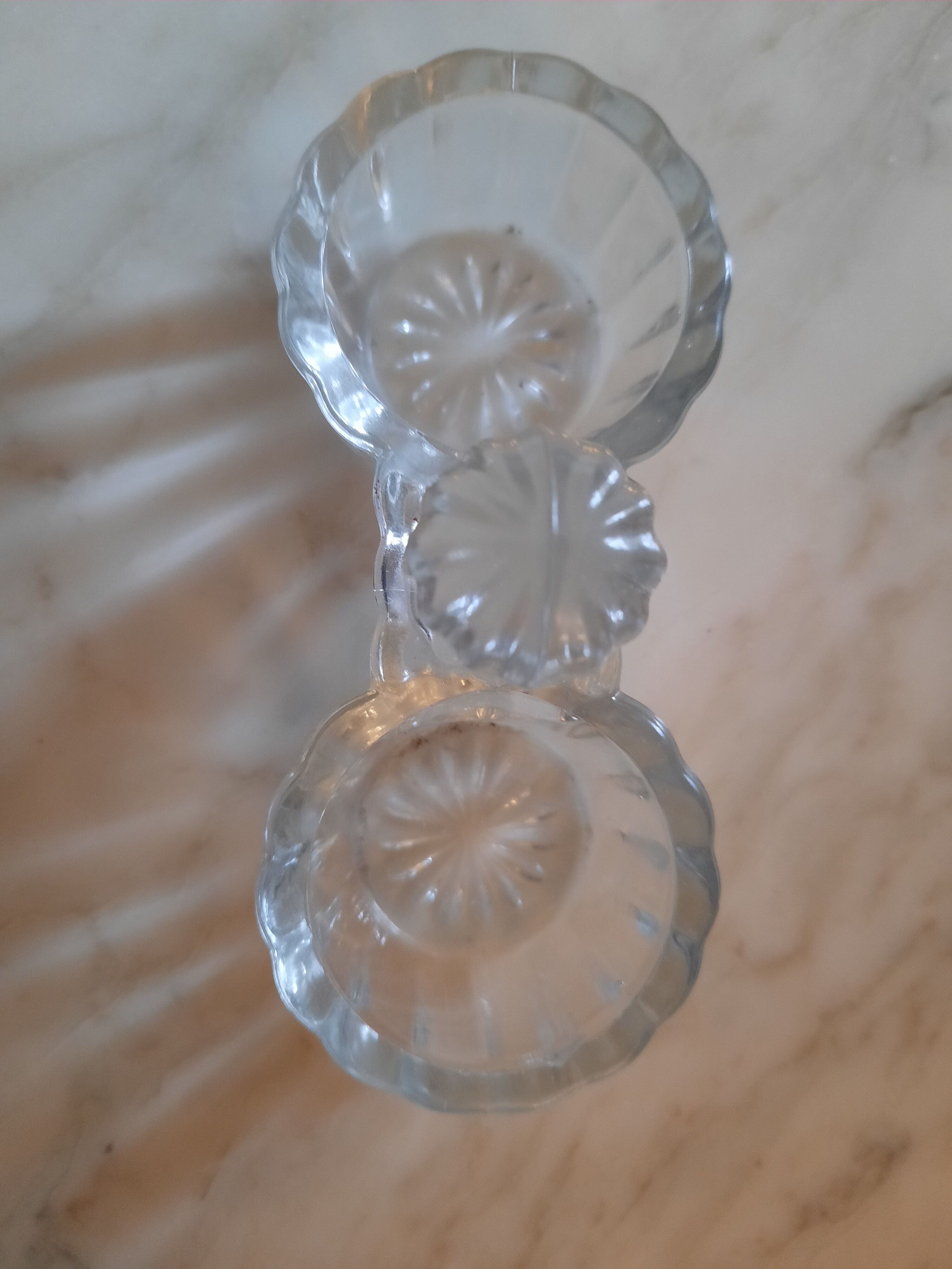 Pepper salty moulded glass