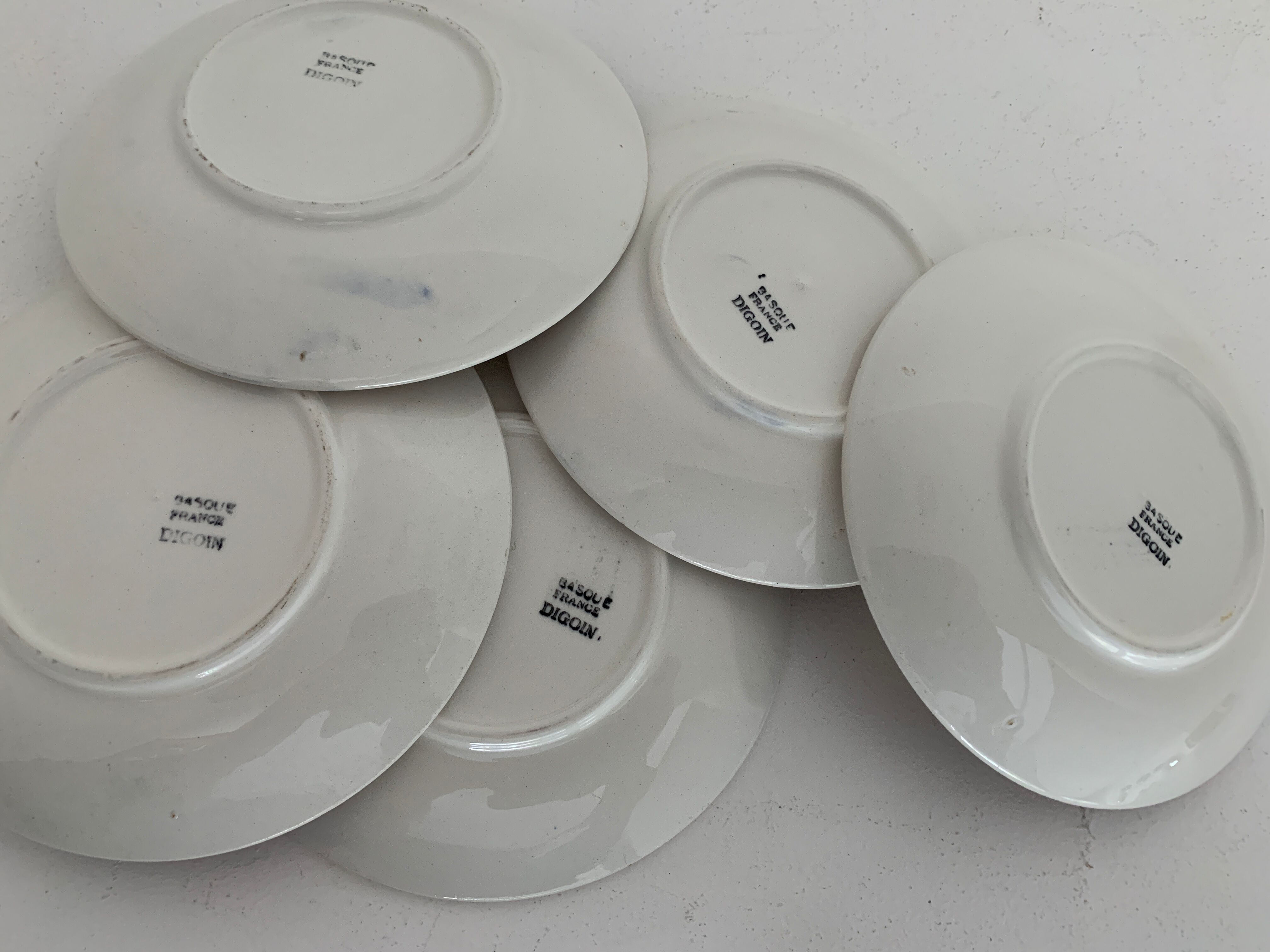 5 saucers Digoin, Basque