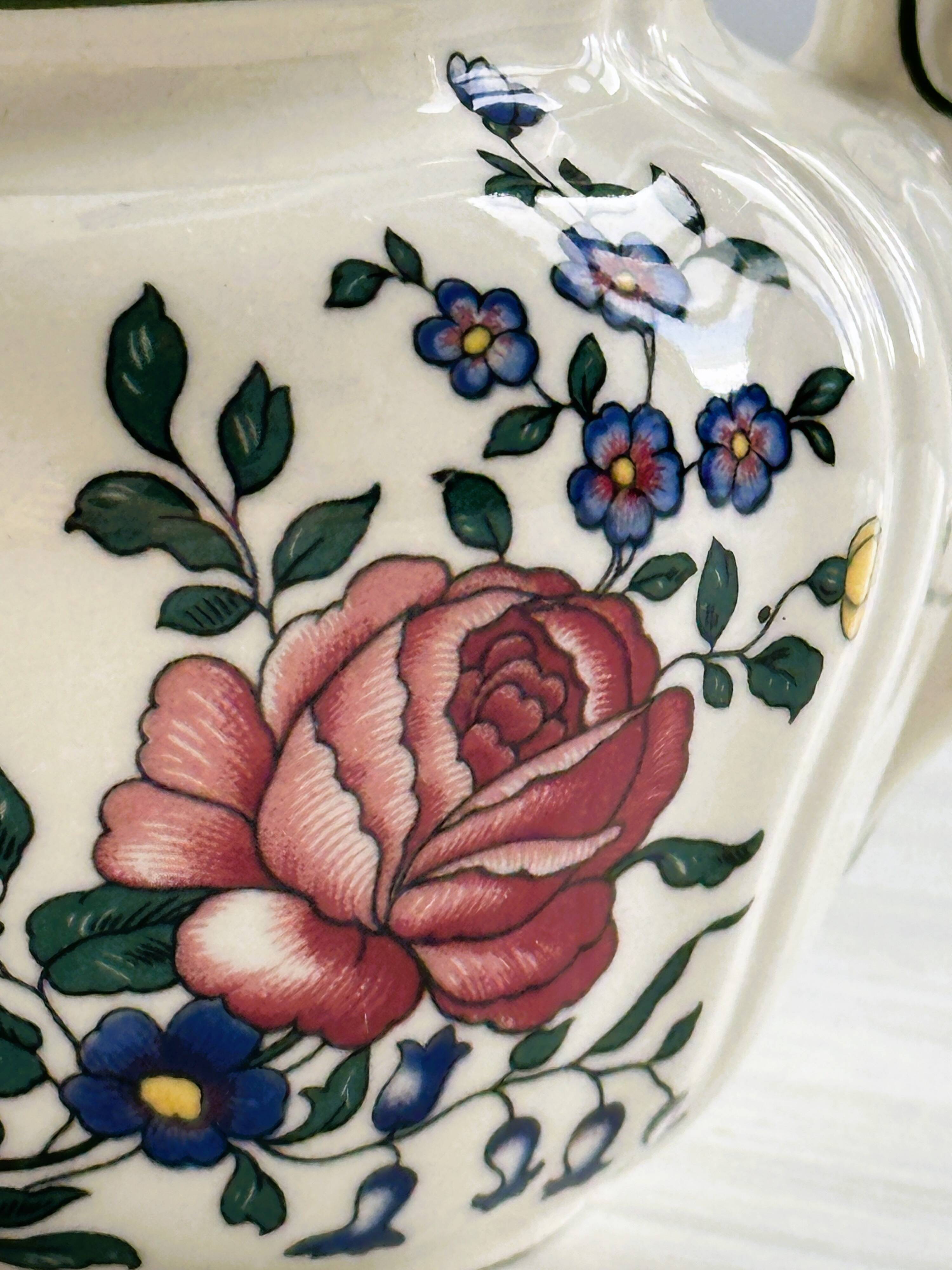 Villeroy & Boch Alt Strasbourg milk jug - gravy boat.