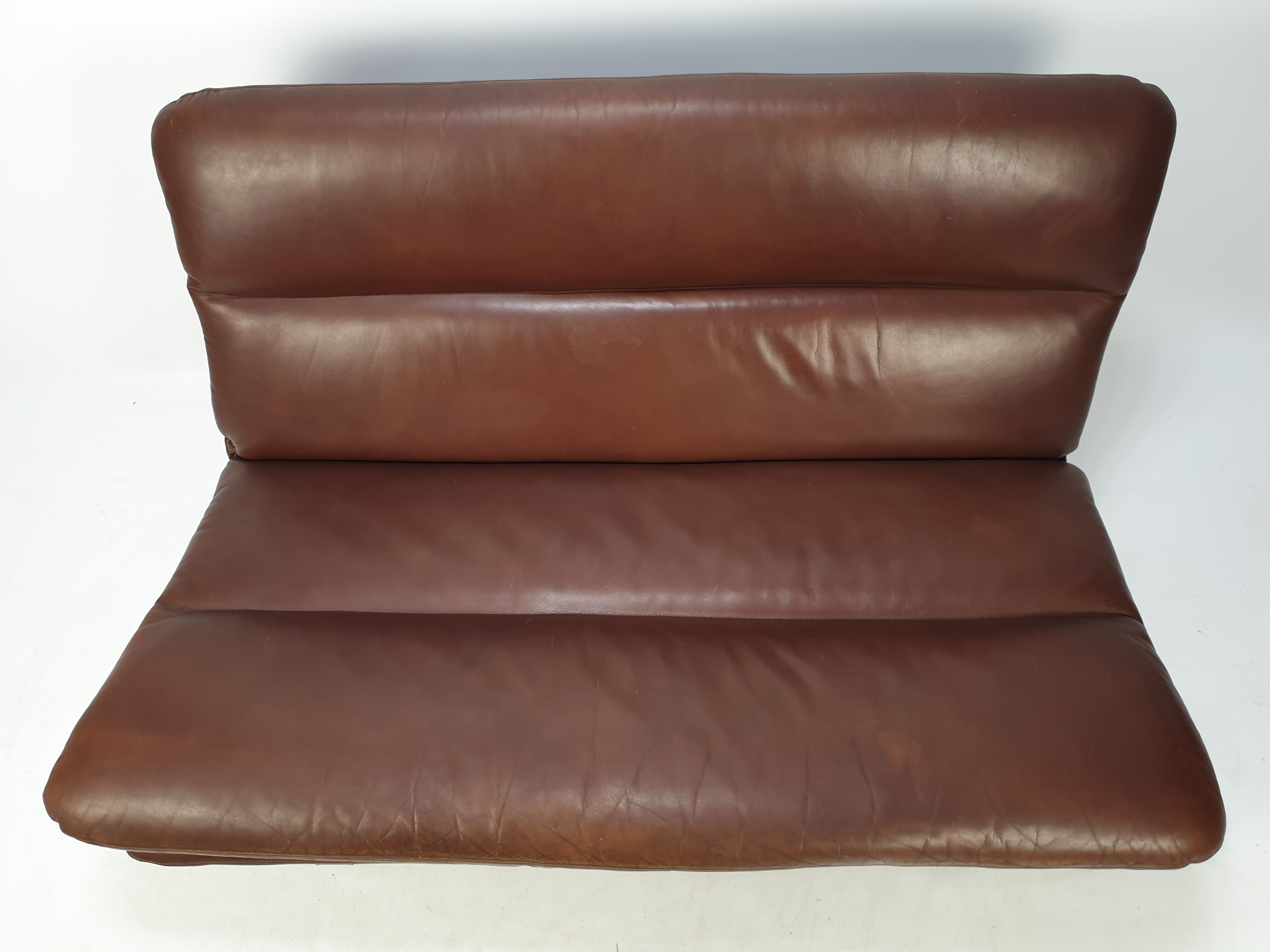 Vintage leather sofa by Kho Liang ie for Artifort, 1960s