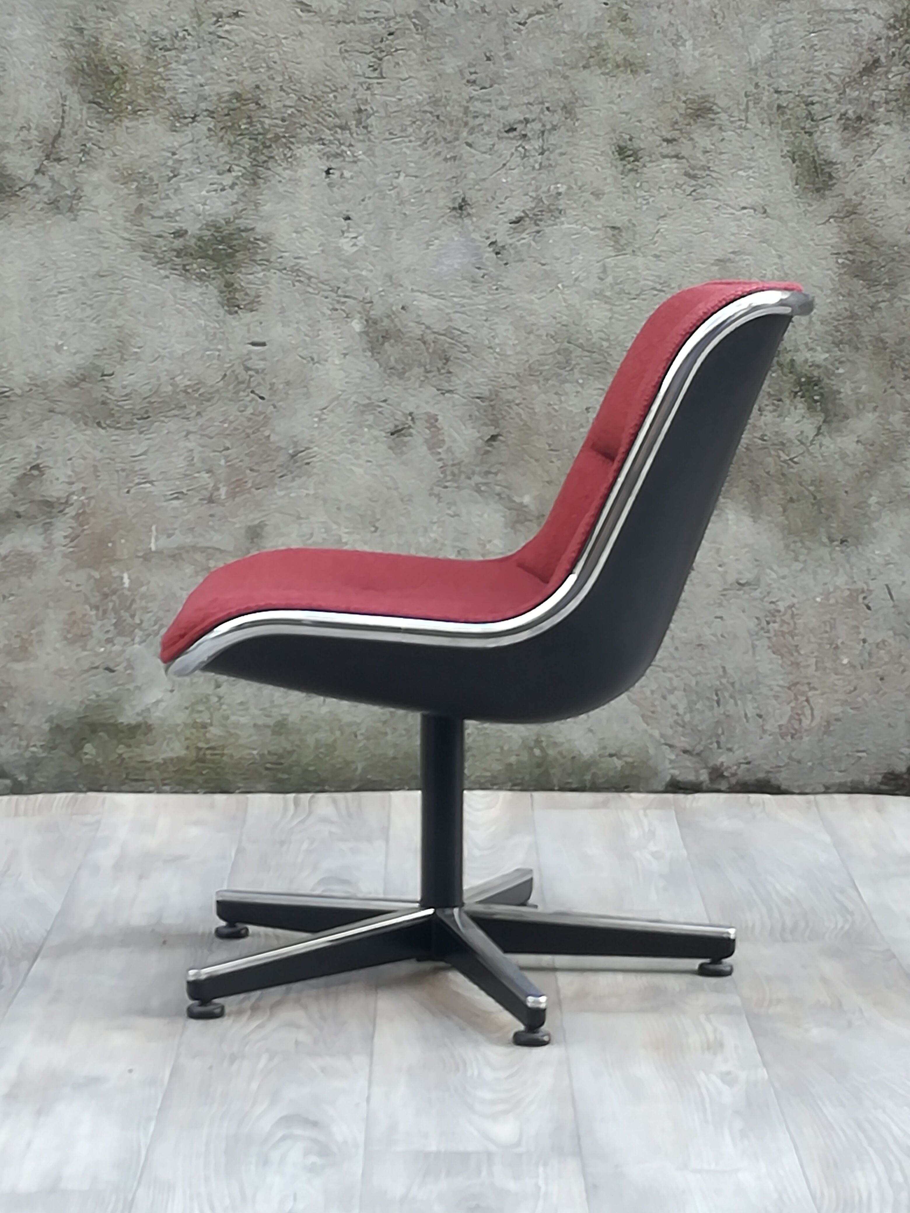 Charles Pollock executive armchair