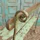 Banc en bois vert indien antique