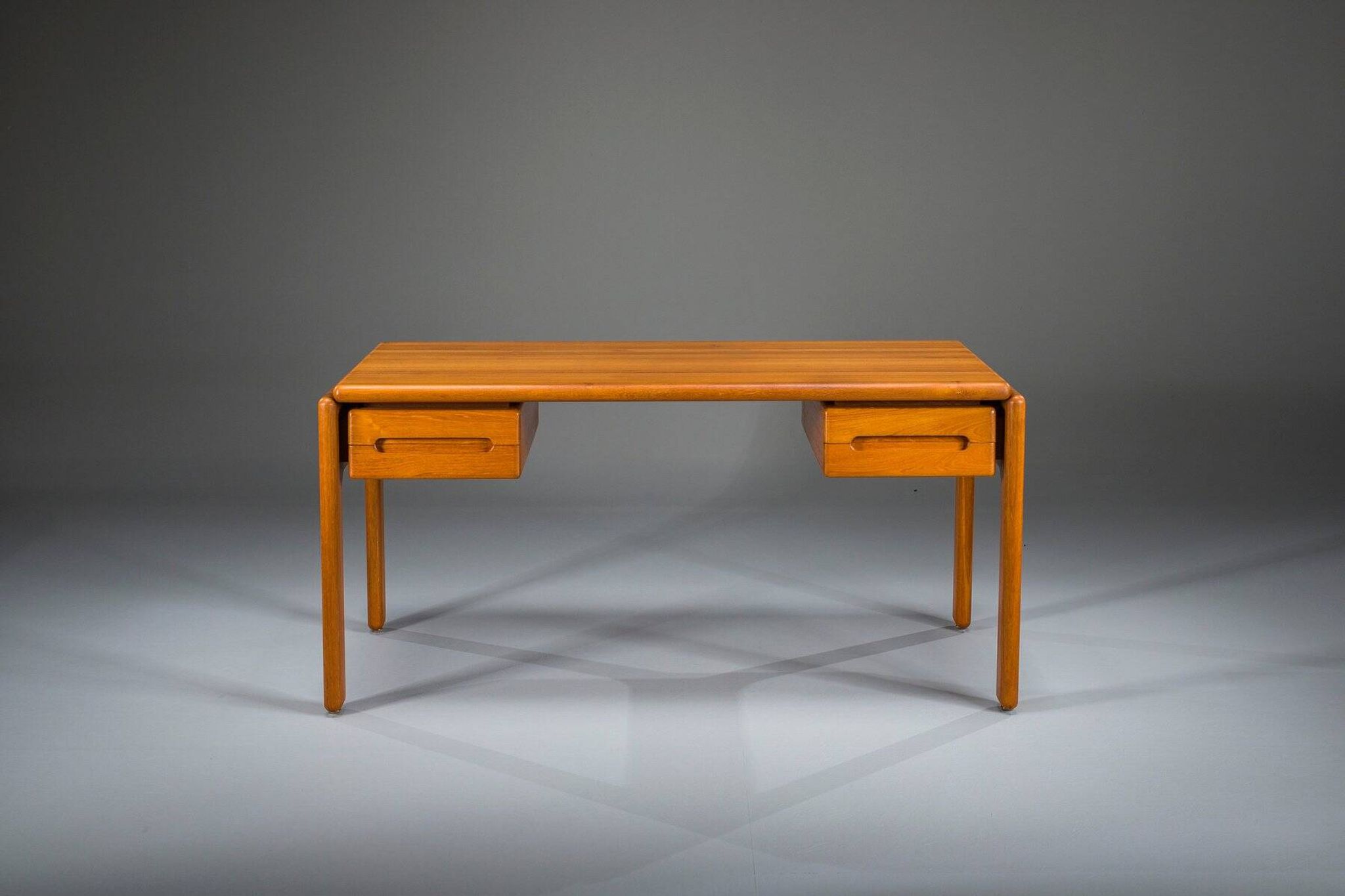 Bureau vintage en teck d'un ébéniste danois, années 1950