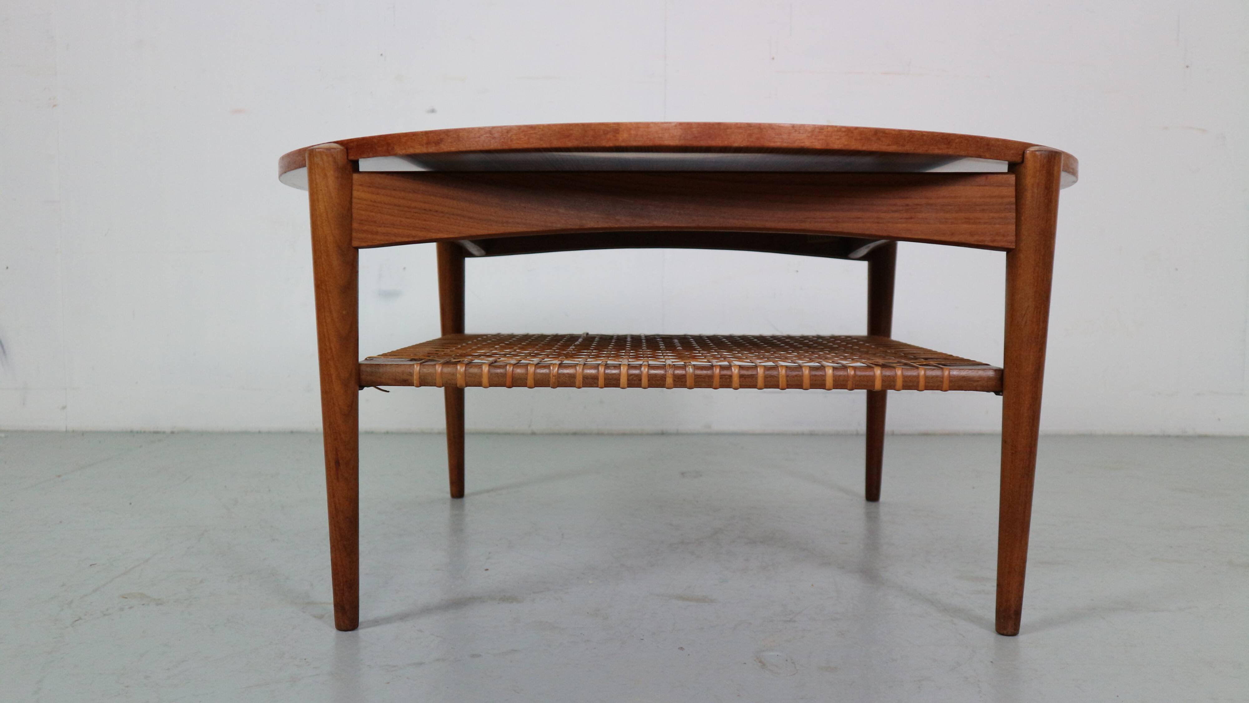 Scandinavian Modern Teak& Rattan Round Coffee Table, 1960's Denmark