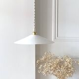 Opaline suspension