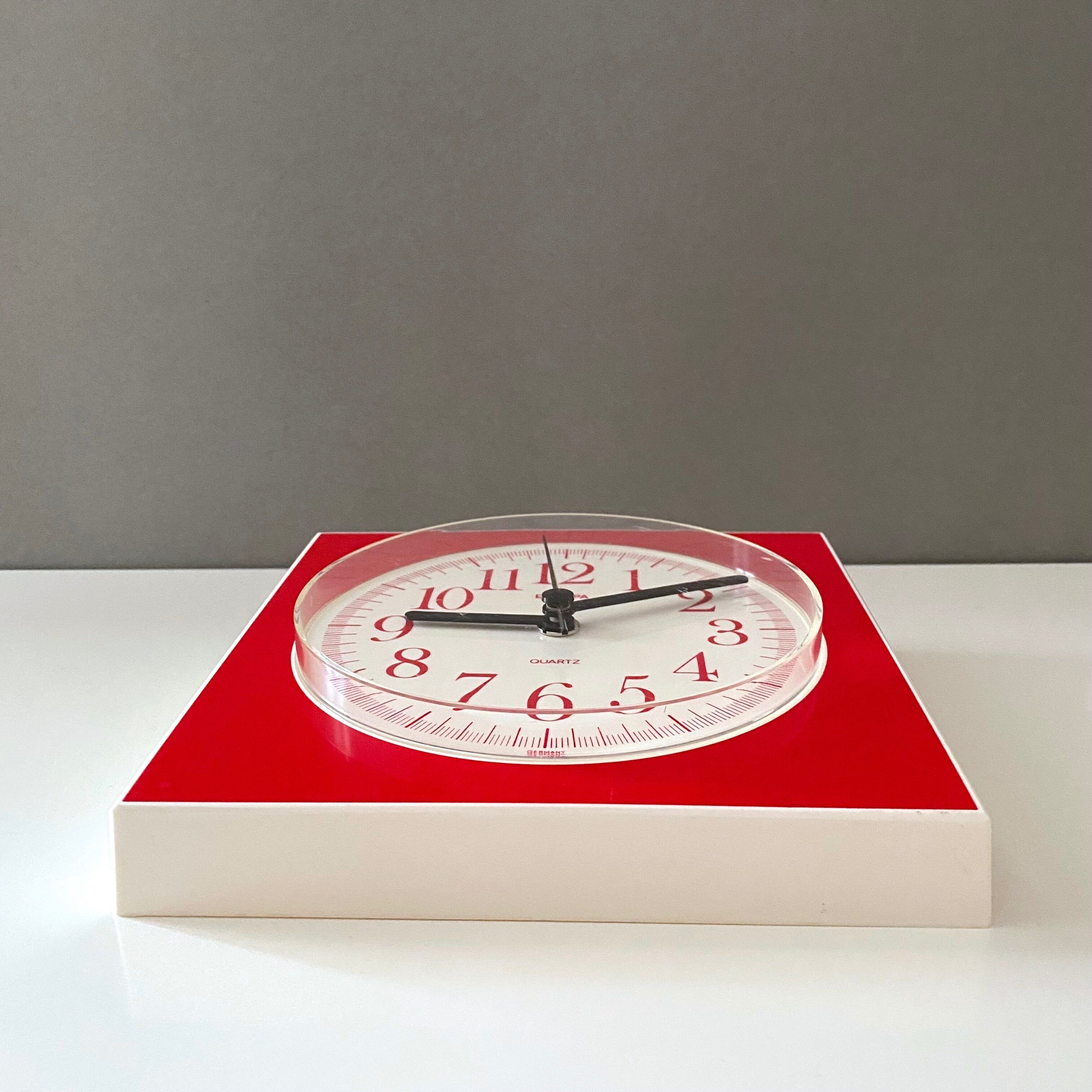Europa wall clock, space age, 70's kitchen