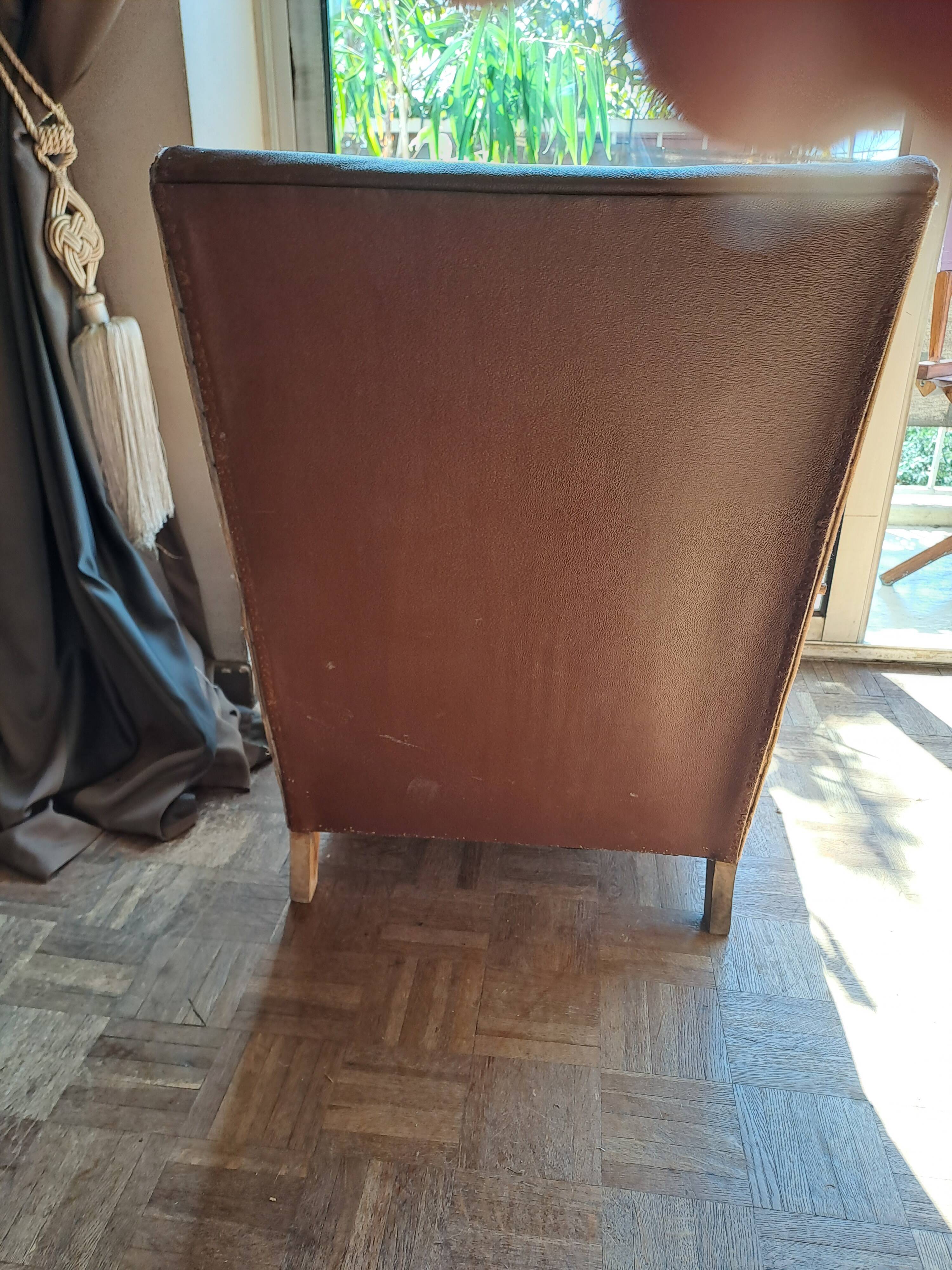 Fauteuil cuir art déco 1930 base bois
