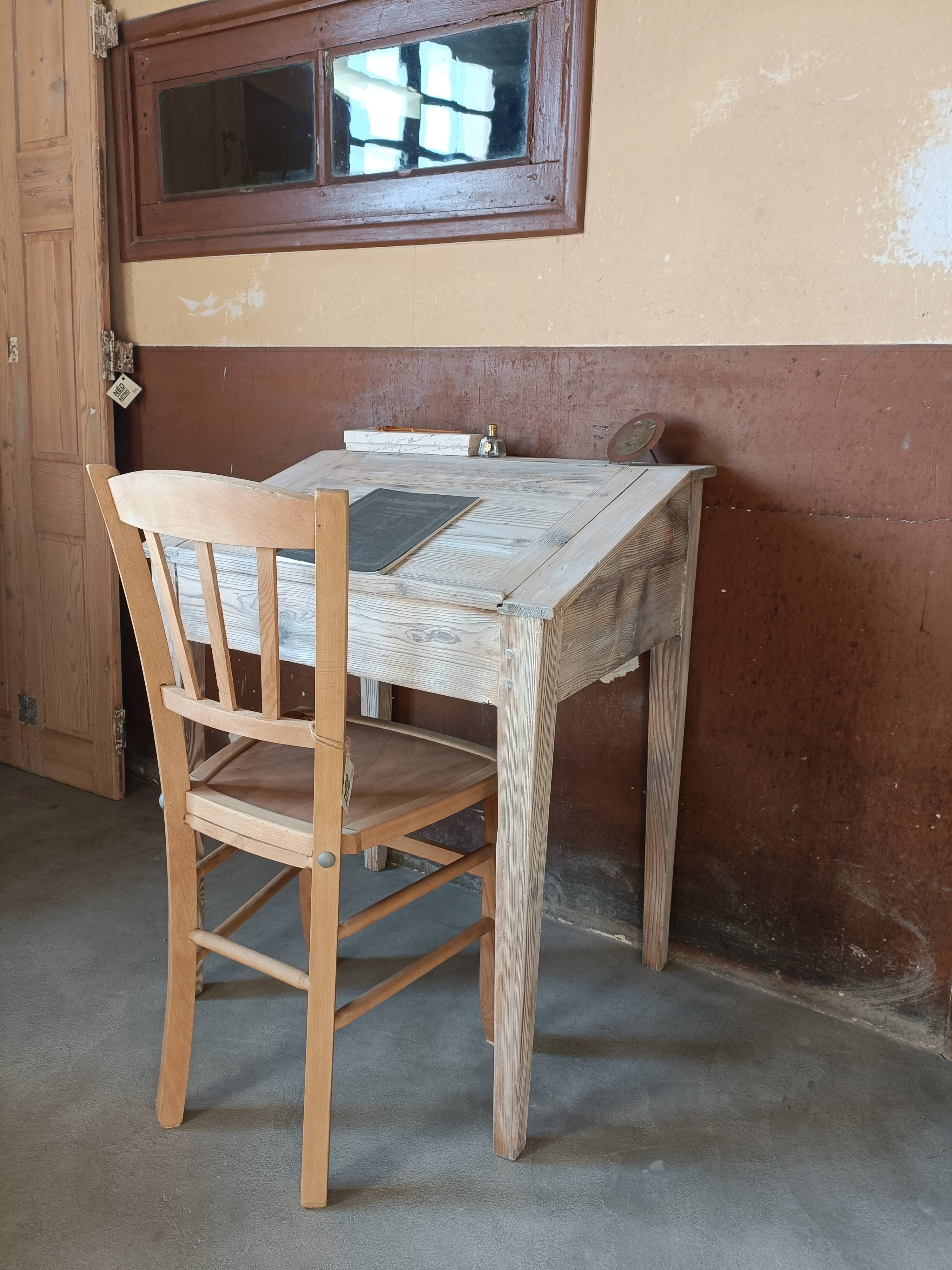 Bureau pupitre rénové