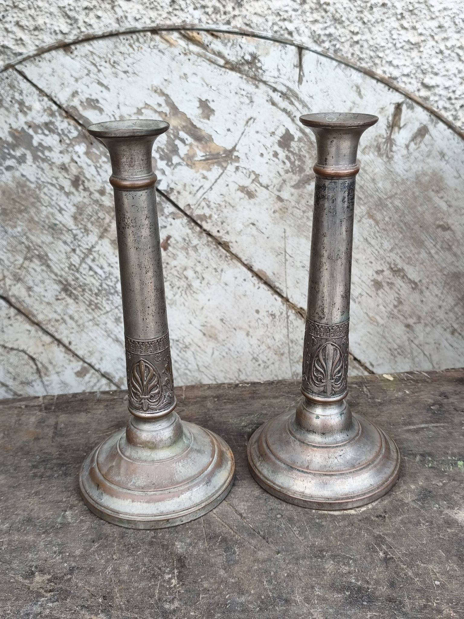Paire de bougeoirs en cuivre XIXe