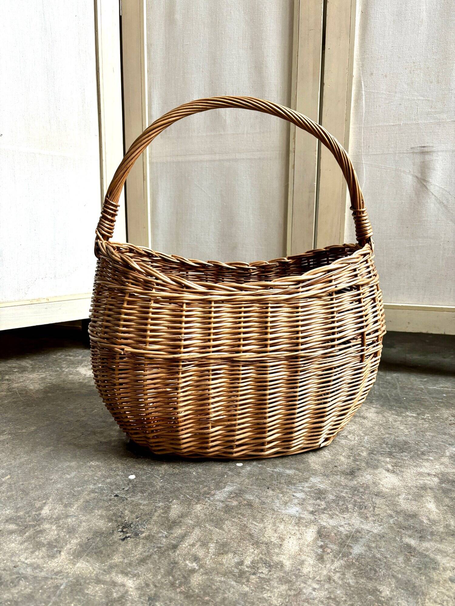 Woven wicker basket