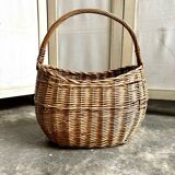 Woven wicker basket
