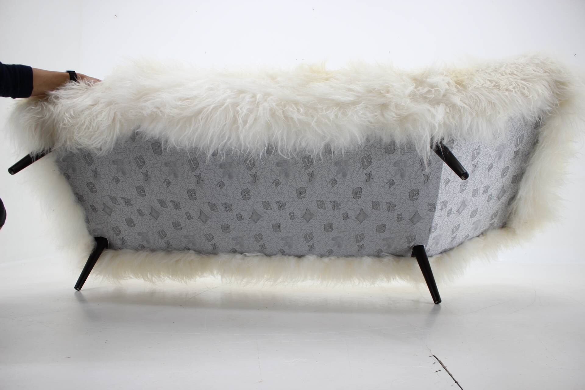 1960s Exclusive Daybed in Sheep Skin