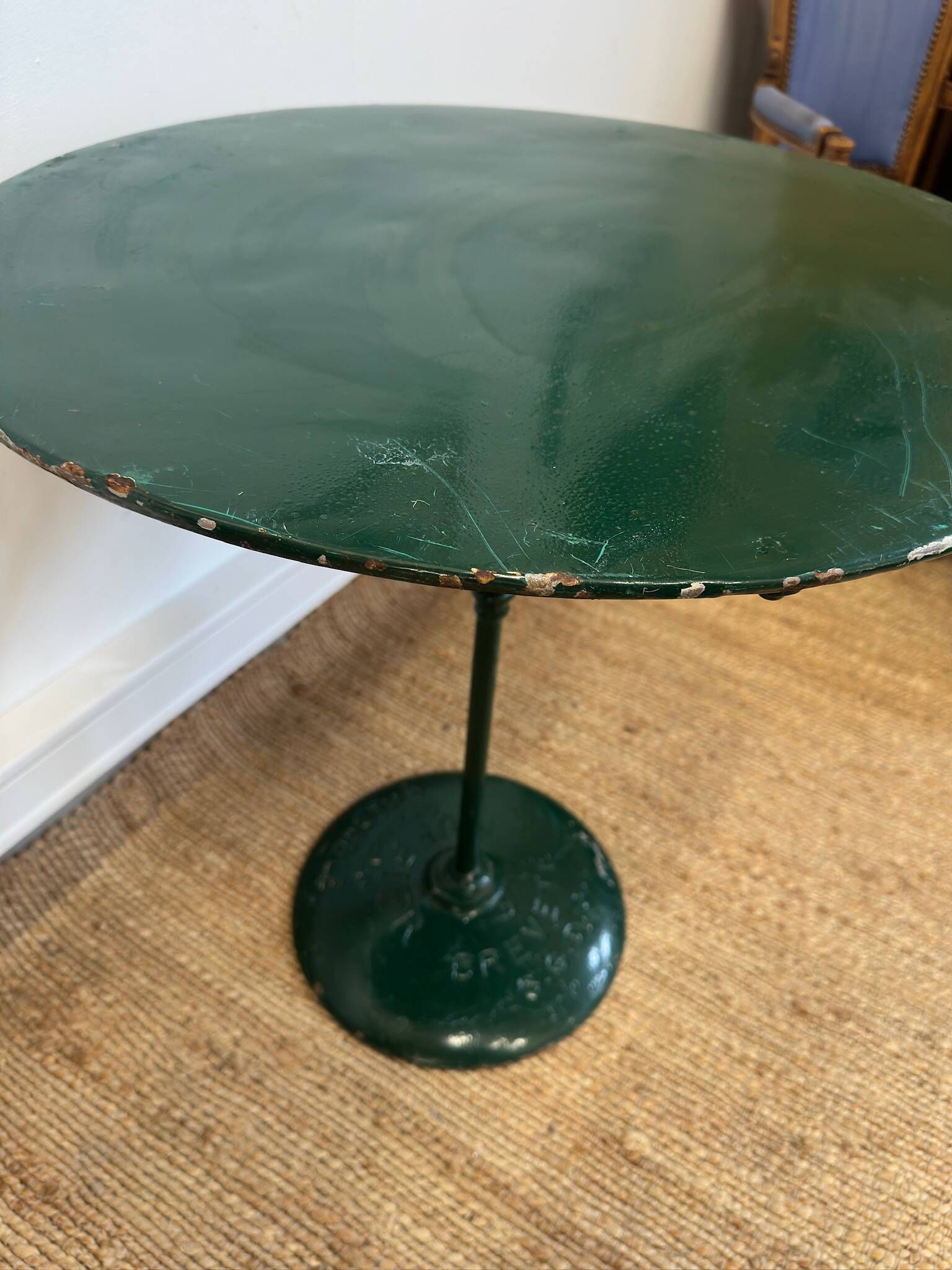 Old metal bistro table - Ruffier Grenoble – enamel paint
