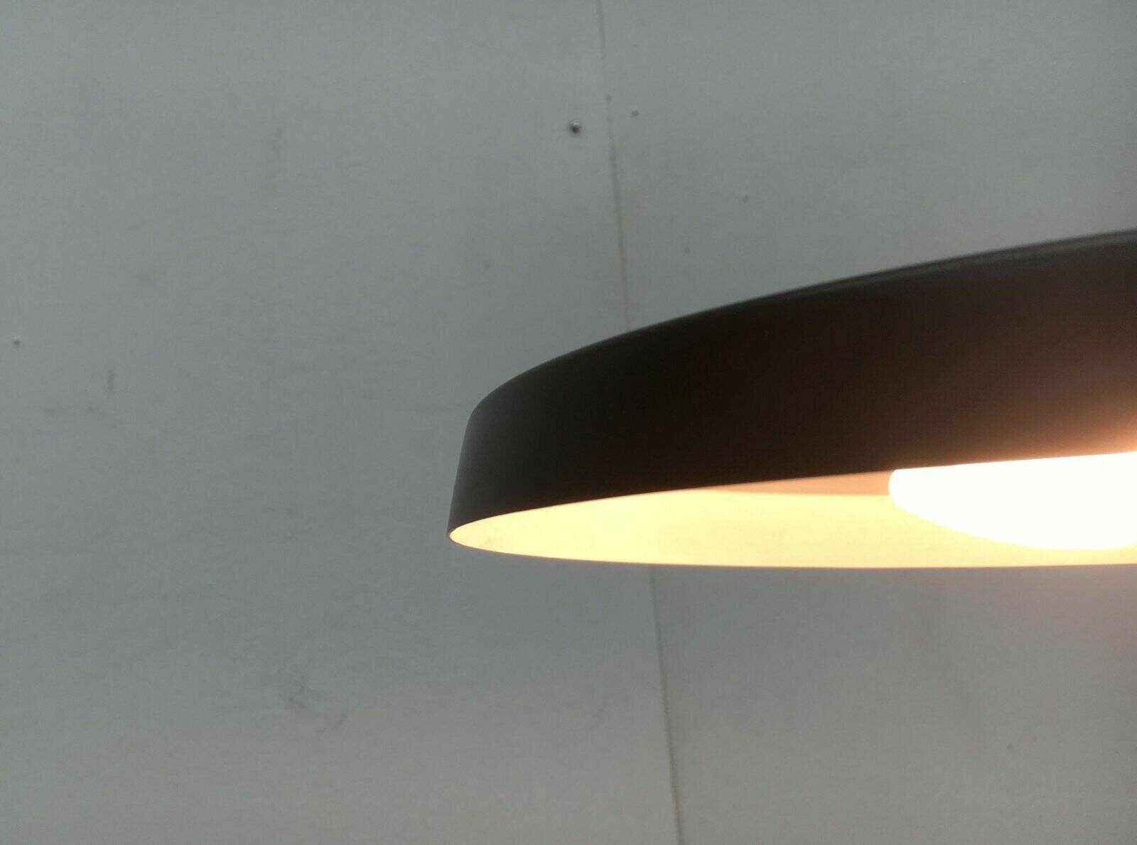 Minimalist German table lamp from the mid-century by Heinz Pfänder for Hillebrand Leuchten, 1960s.