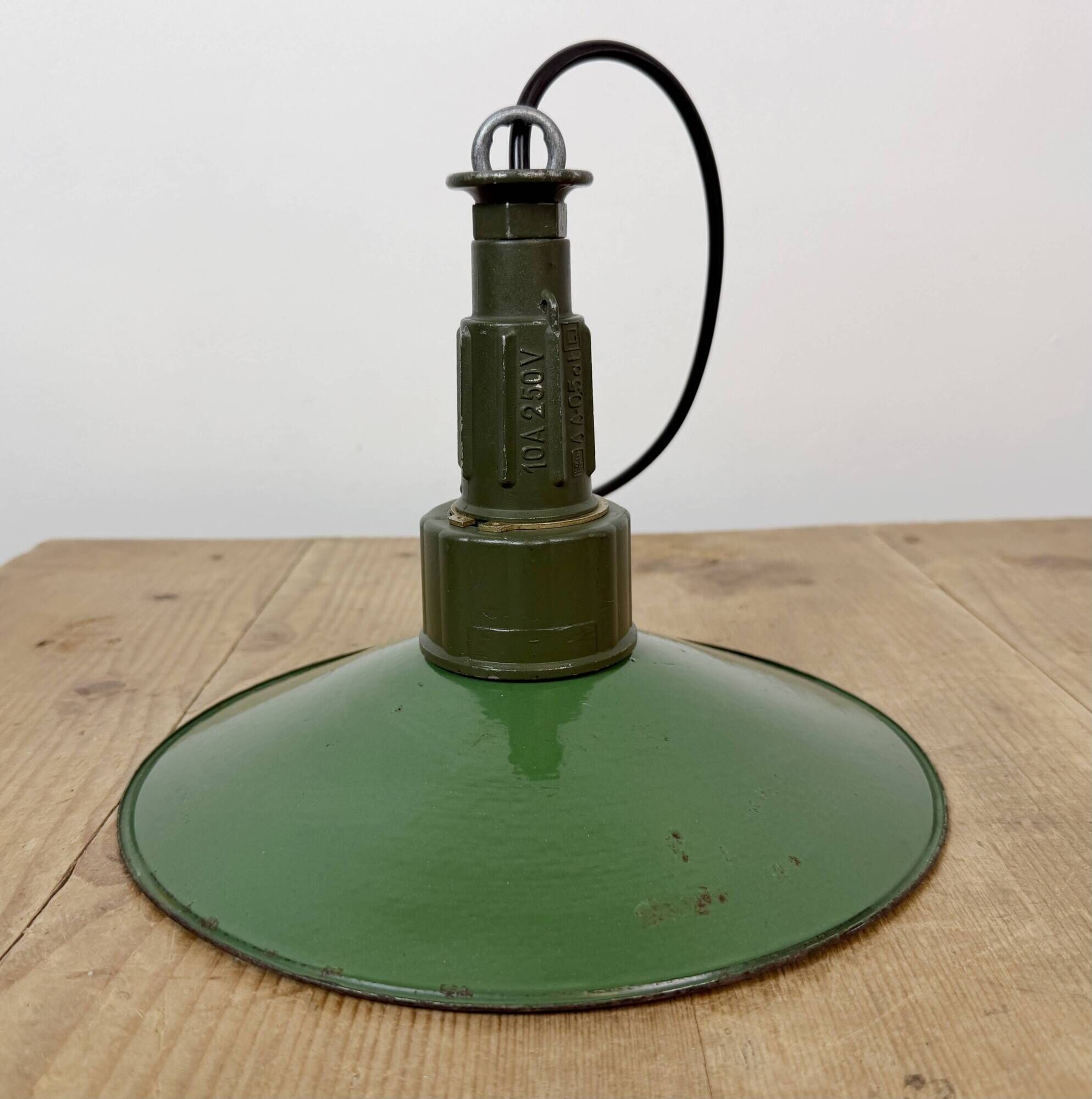 Industrial Green Enamel Military Pendant Lamp with Cast Aluminium Top, 1960