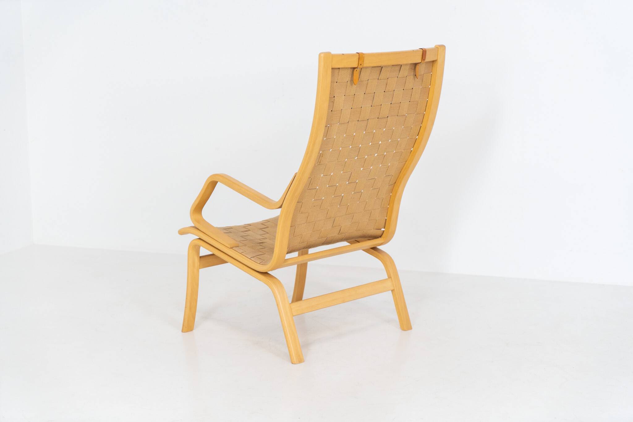 Chaise Albert par Finn Ostergaard
