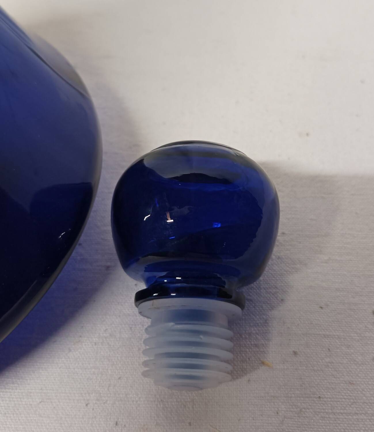 Carafe vintage bleue