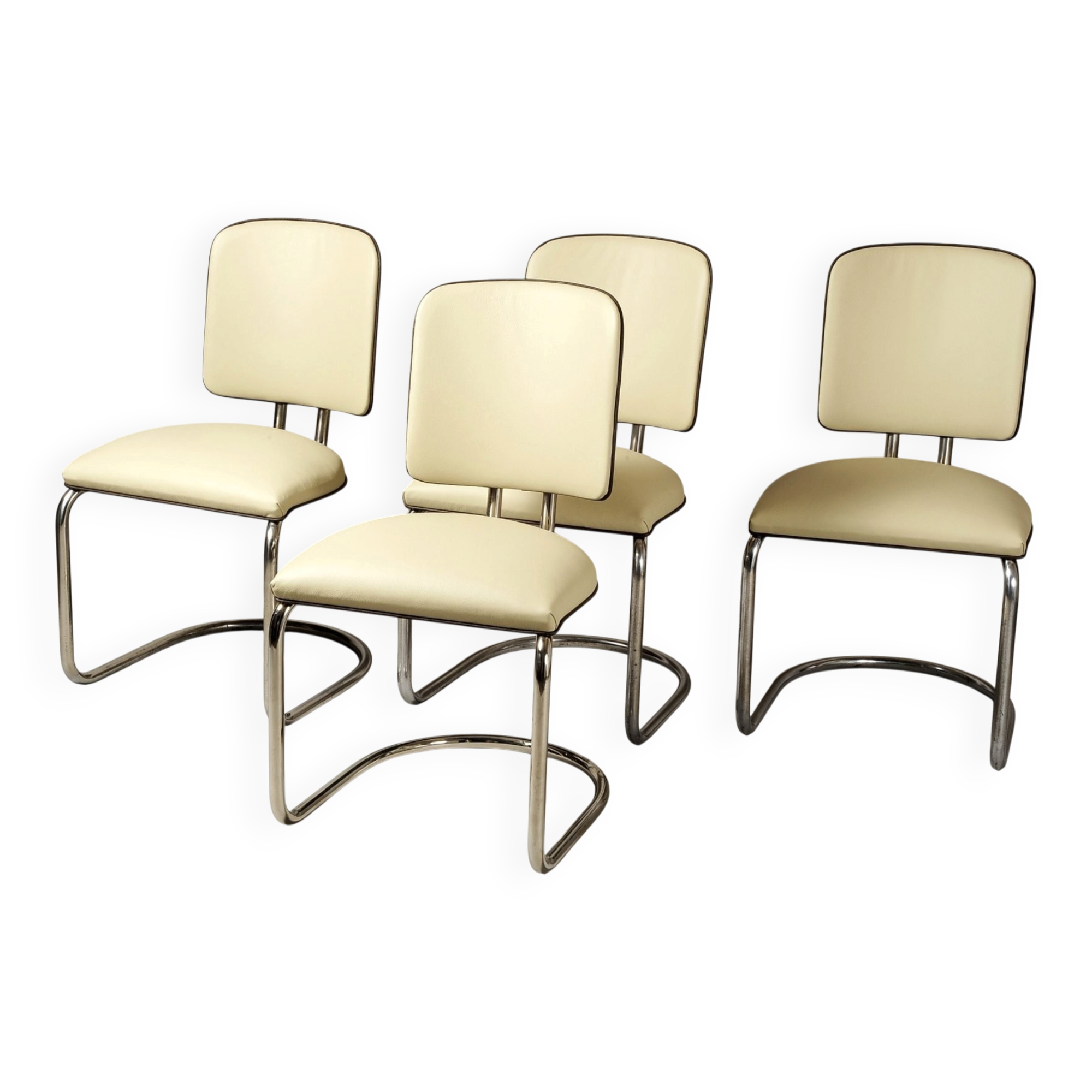Bauhaus Leather Armchairs attributed to Thonet, Austria, 1920s, Set of 4