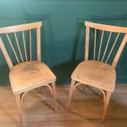 Pair of vintage bistro chairs with slats in beech (1960) - Style