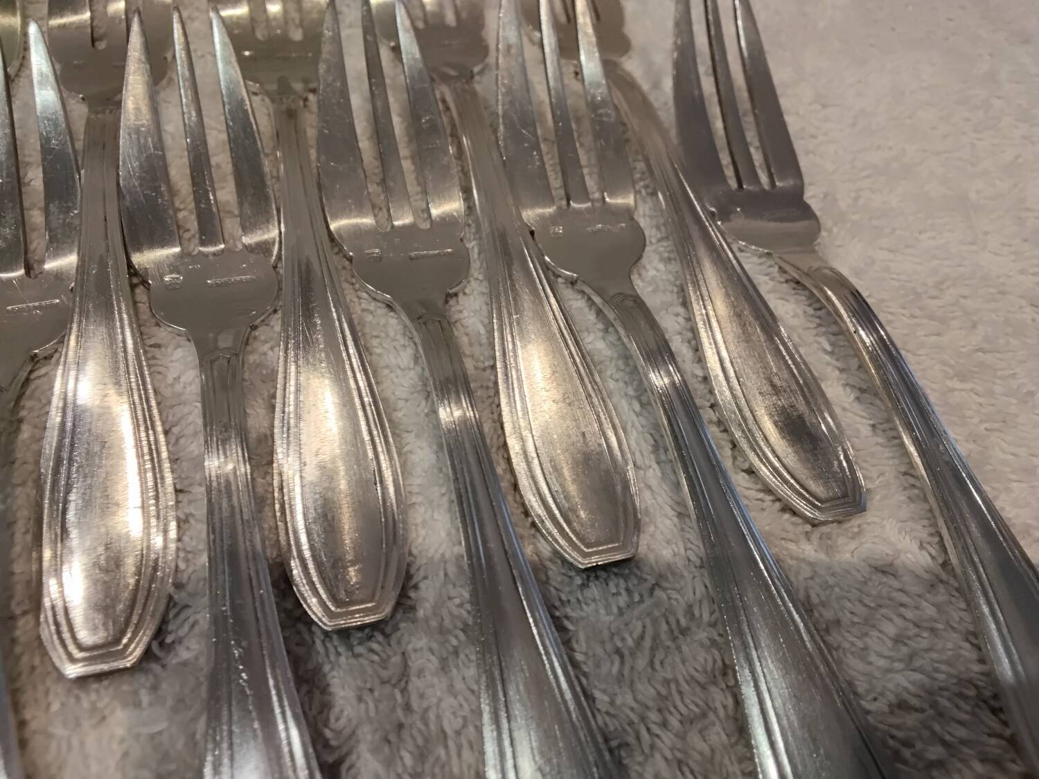 12 silver-plated cake forks, goldsmith Boulenger art deco