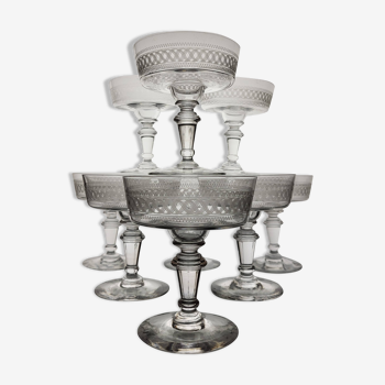 9 crystal champagne glasses Late 19th century