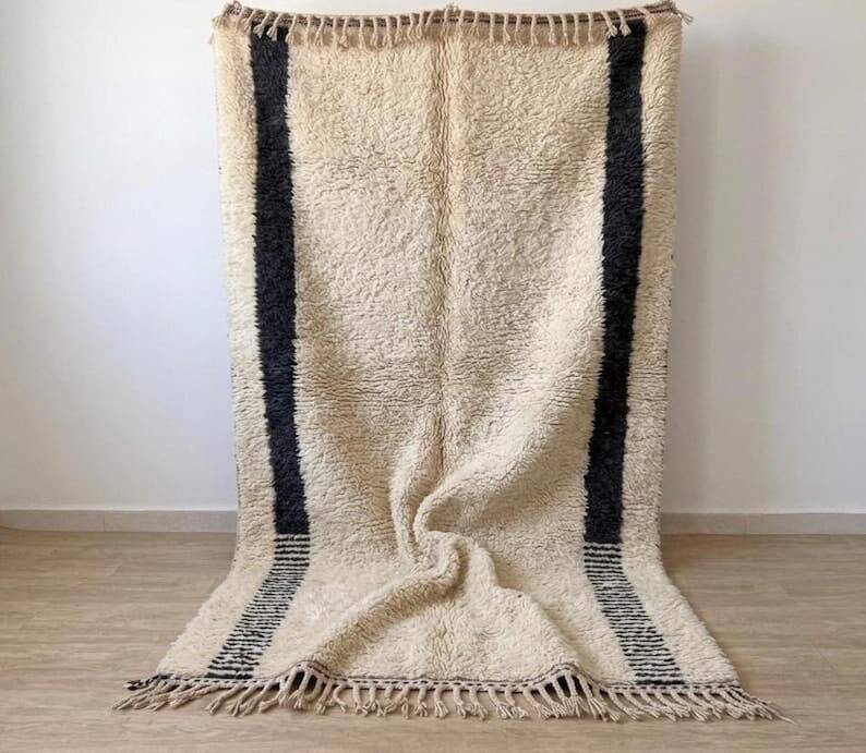 Handmade traditional Beni Ouarain rug size 150/250 cm
