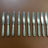 Lot de 12 petits couteaux en métal argenté et inox de la marque Ravinet d'Enfer Paris