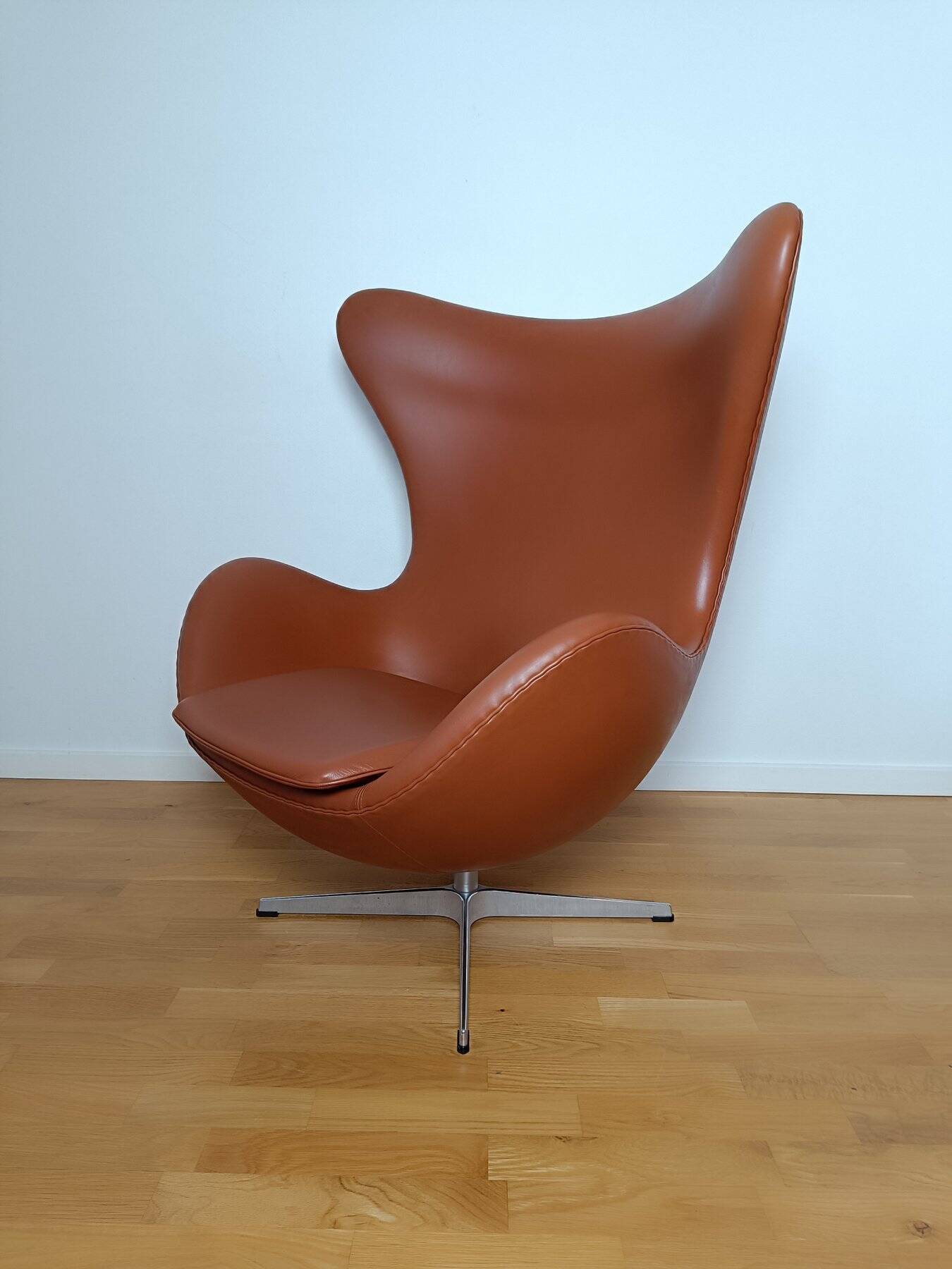 Arne Jacobsen - Egg Chair - Arne Jacobsen - Lounge chair