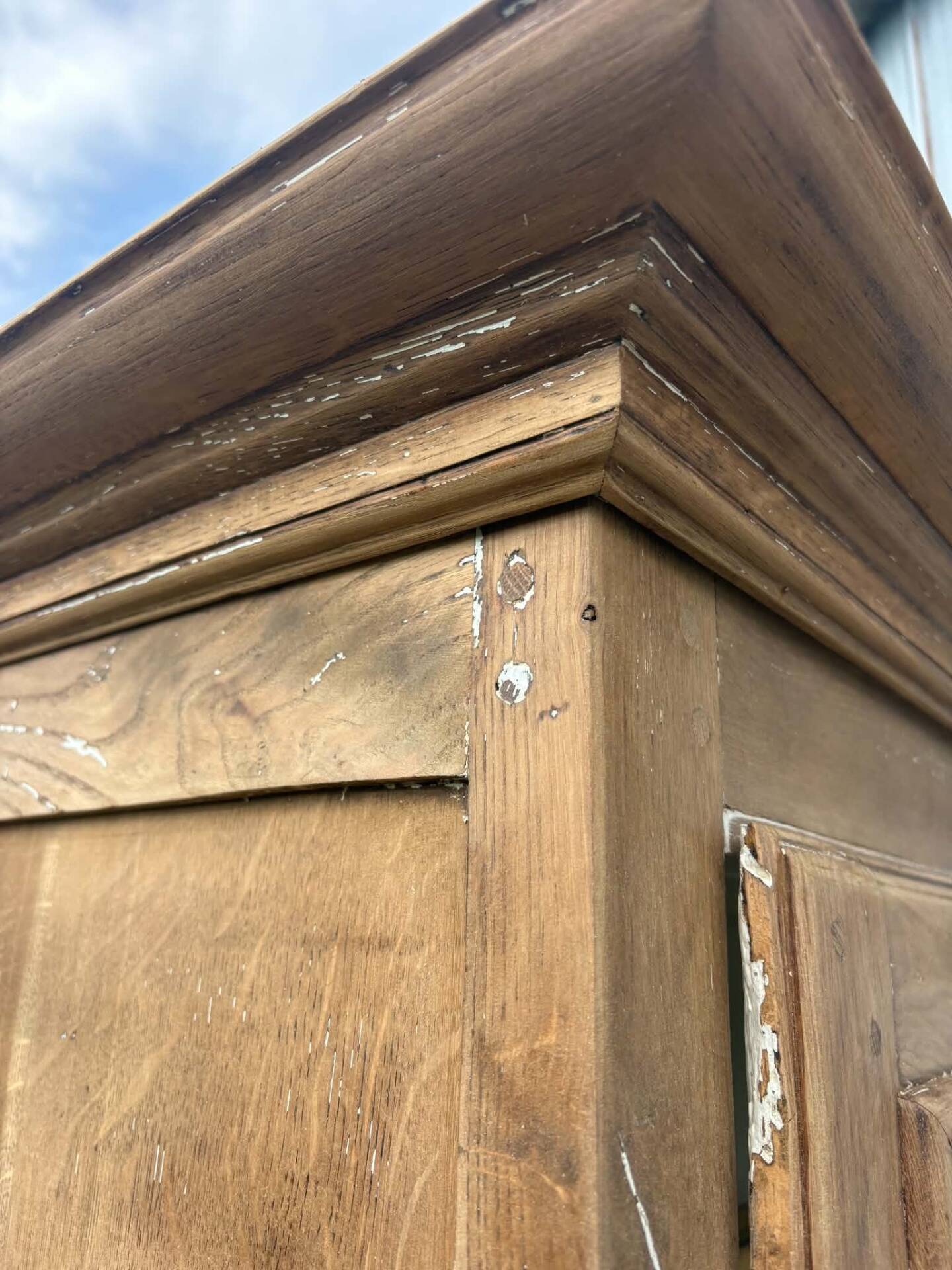 Armoire / vitrine  ancienne en bois massif