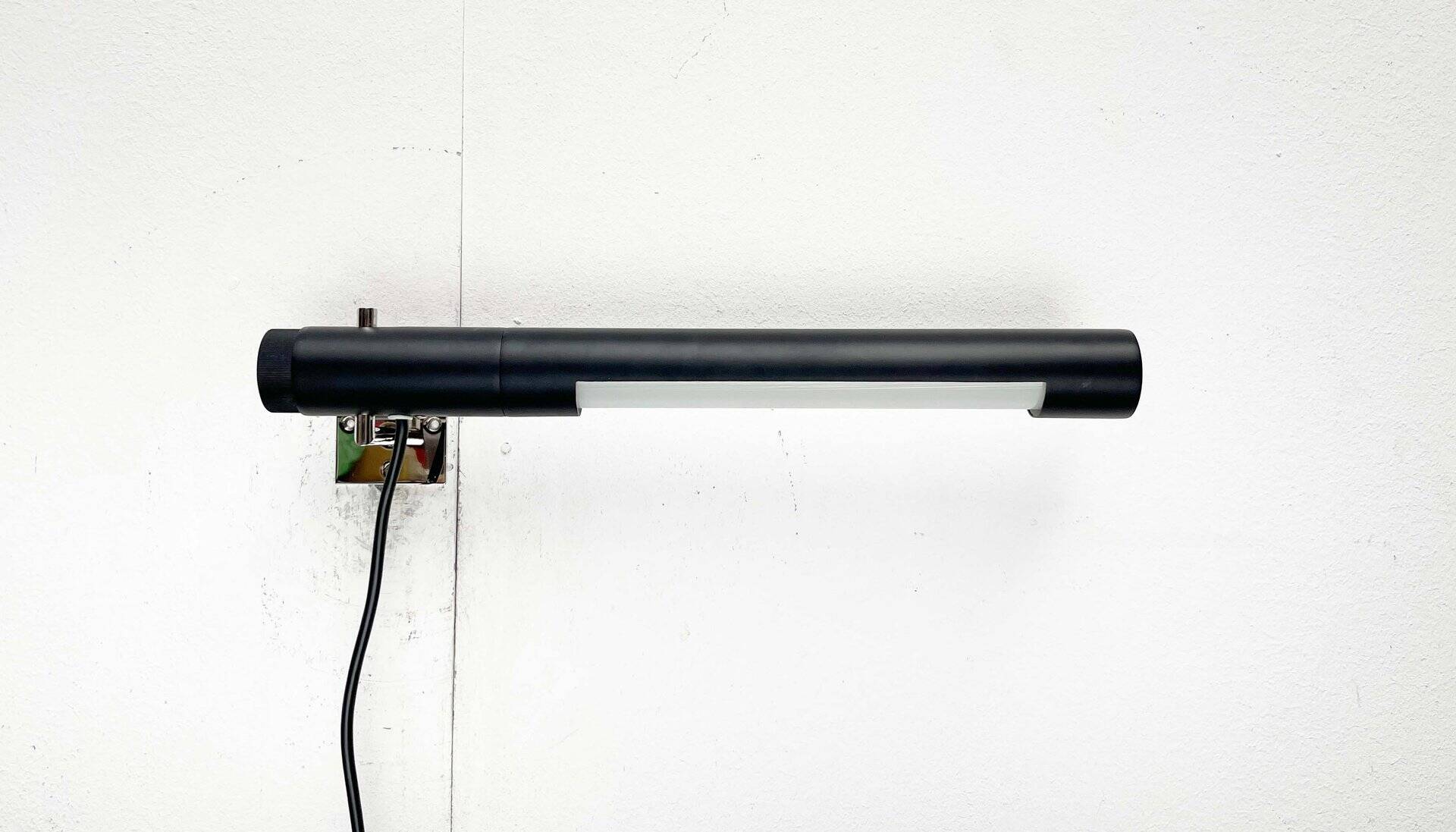 Mid-century minimalist wall lamp attributed to Egon Eiermann for Beisl, 1960s.