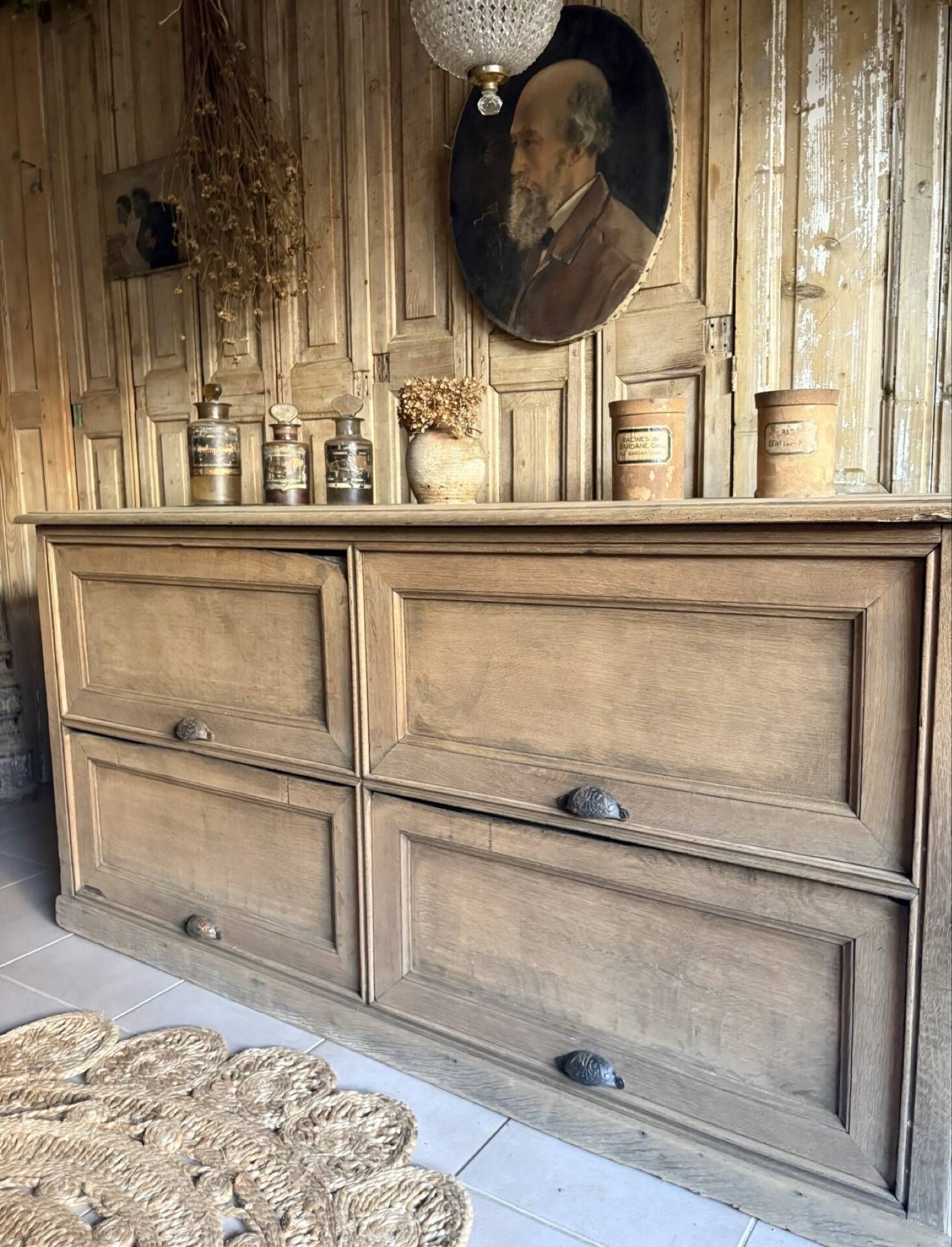 Ancien meuble à clapets en chêne