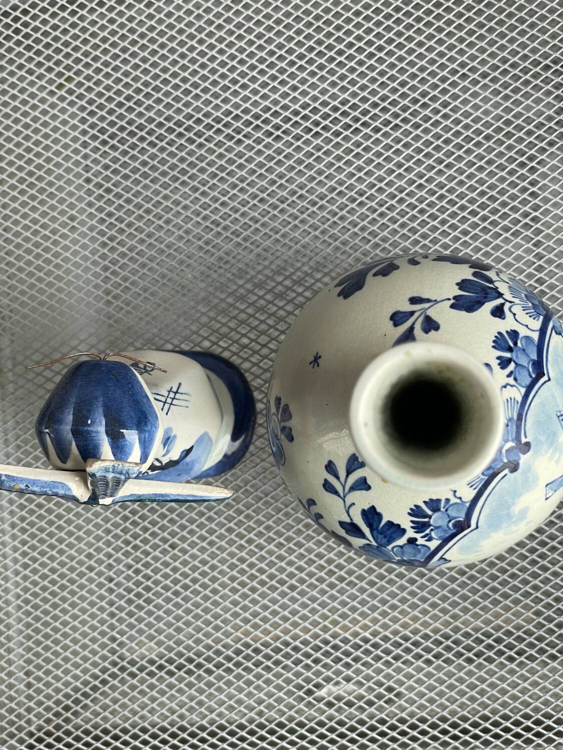 Lot of old Delft vase and mill