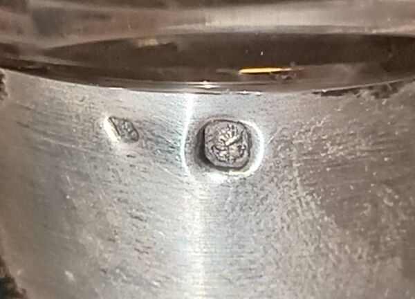 Service à liqueur ancien, carafe et 6 verres en cristal épais taillé