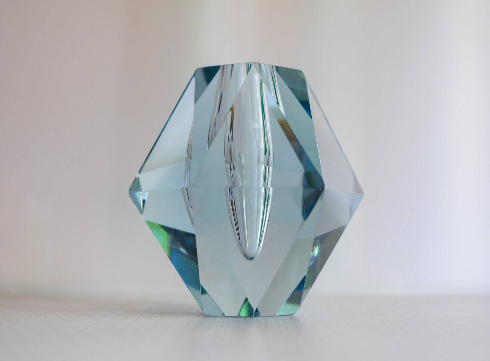Diamond-shaped crystal vase from Strömbergshyttan