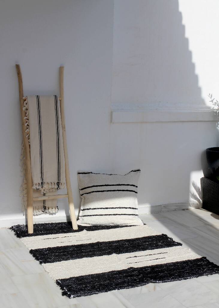 Handwoven recycled cotton rug - 120 x 170 cm