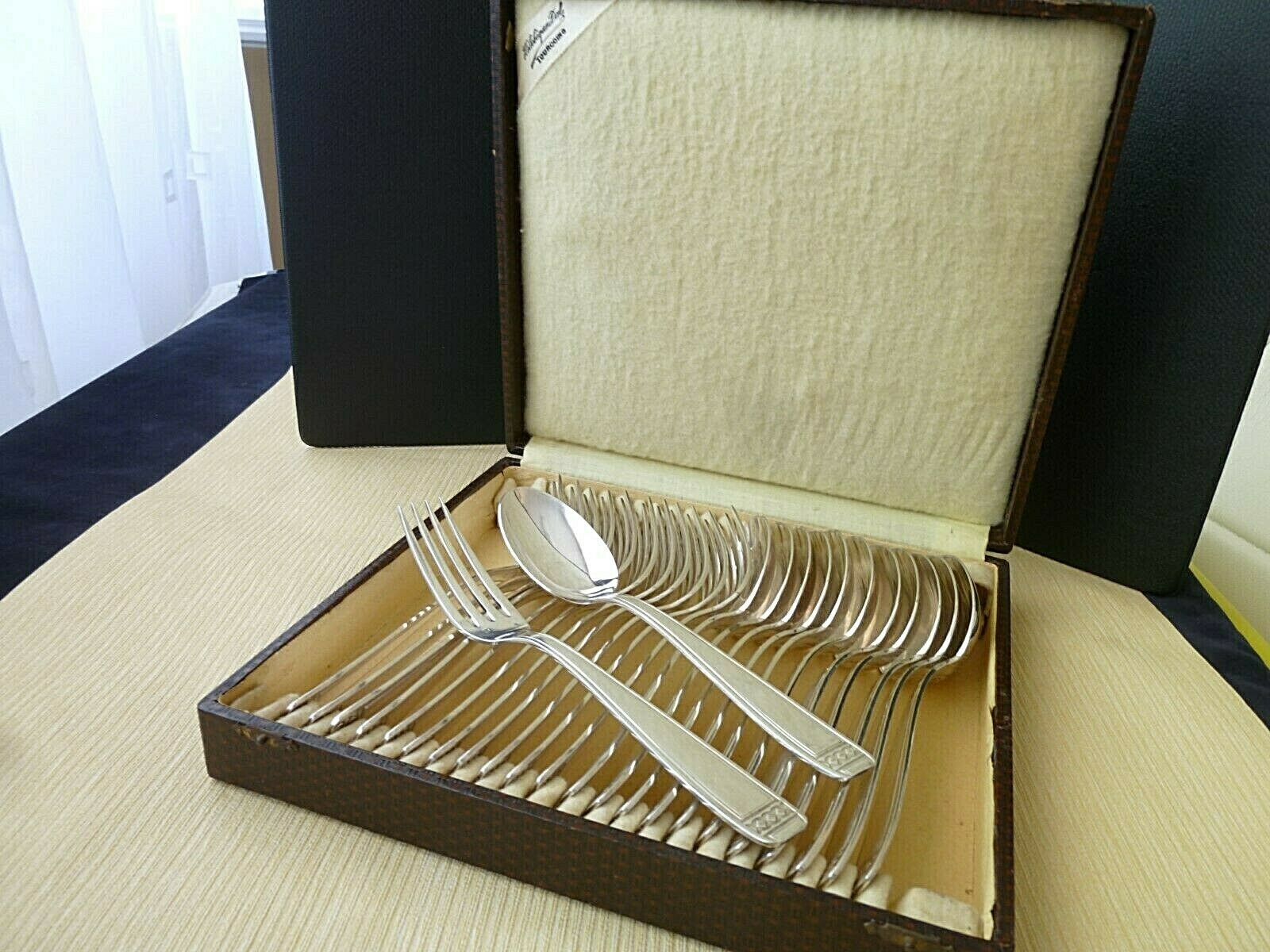 Silver metal housewife