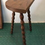 Tripod stool wood legs