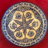 Hollow plate ceramic blue white signature to identify maghreb - early twentieth century