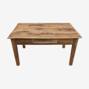 Coffee farmhouse table