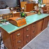 meuble de métier en bois ancien avec lame en formica