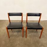 Set of 2 vintage chairs in wood and black faux leather – 1960s Scandinavian style