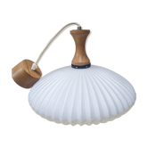 Suspension vintage en opaline plissée et bois