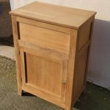 Beautiful piece of furniture from the 1940s with 1 lid + 1 door with key. ponce