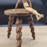 Tripod stool twisted feet