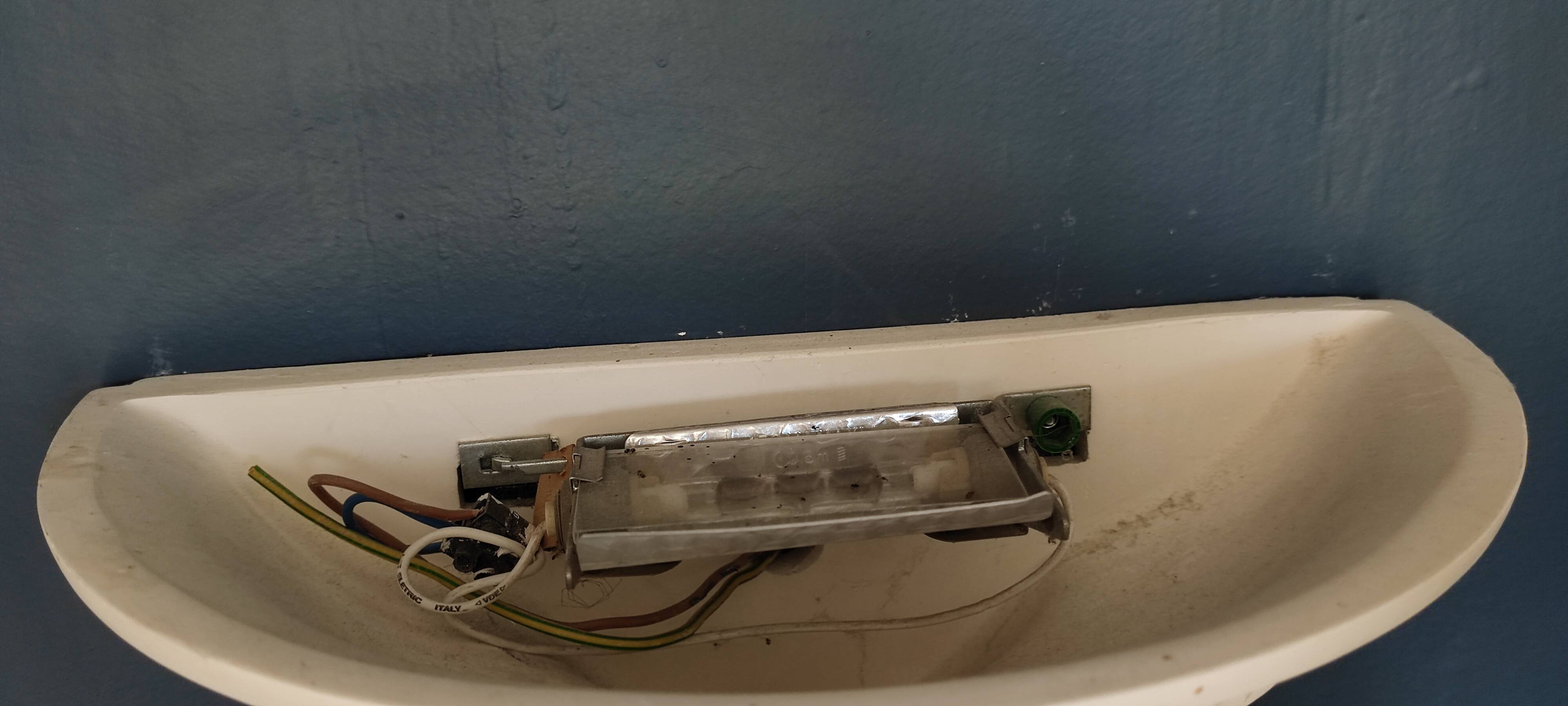 2 Art Deco appliques