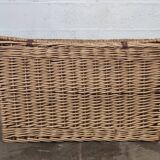 Coffre en osier tressé vintage