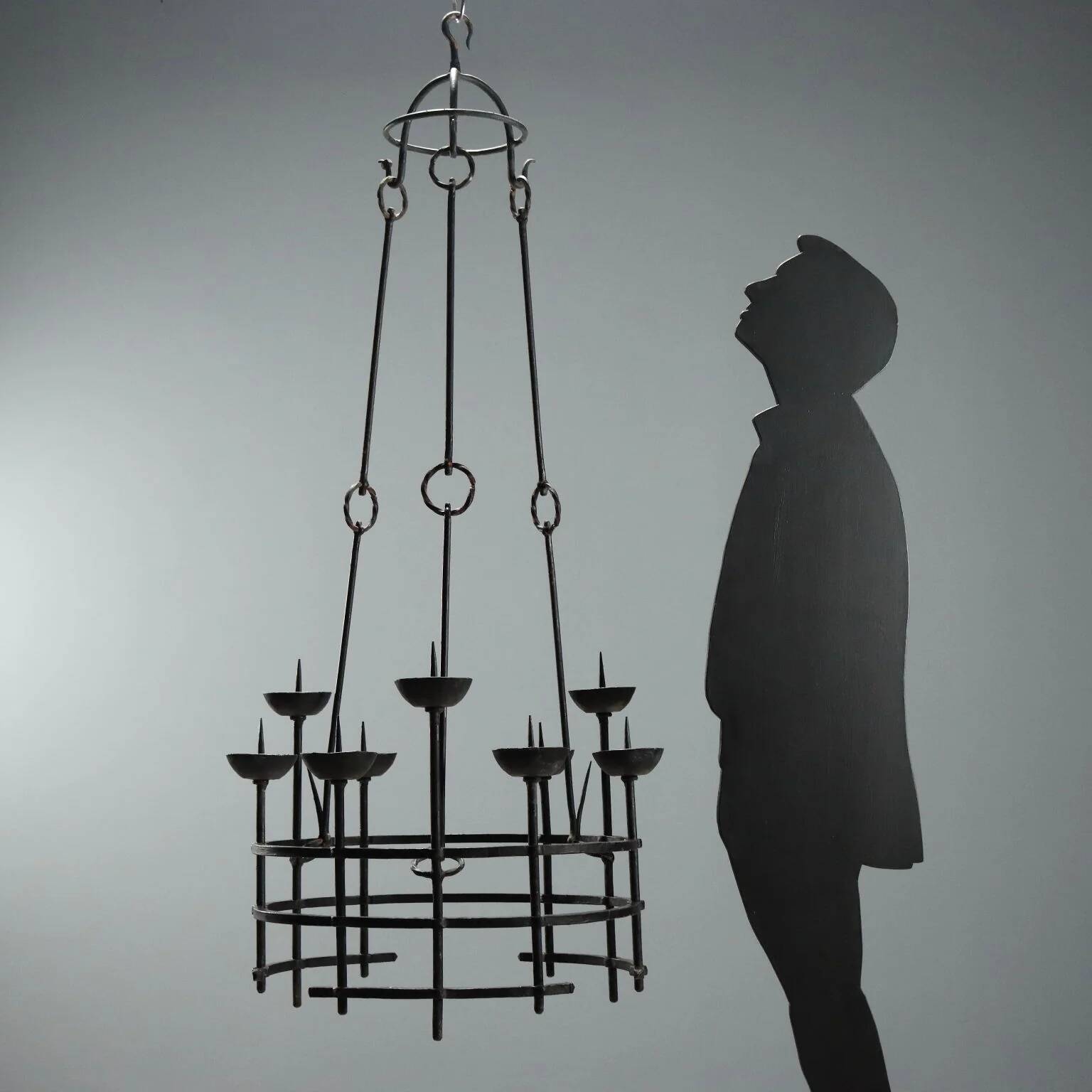 Lustre en fer forgé par Alberto Gerardi
