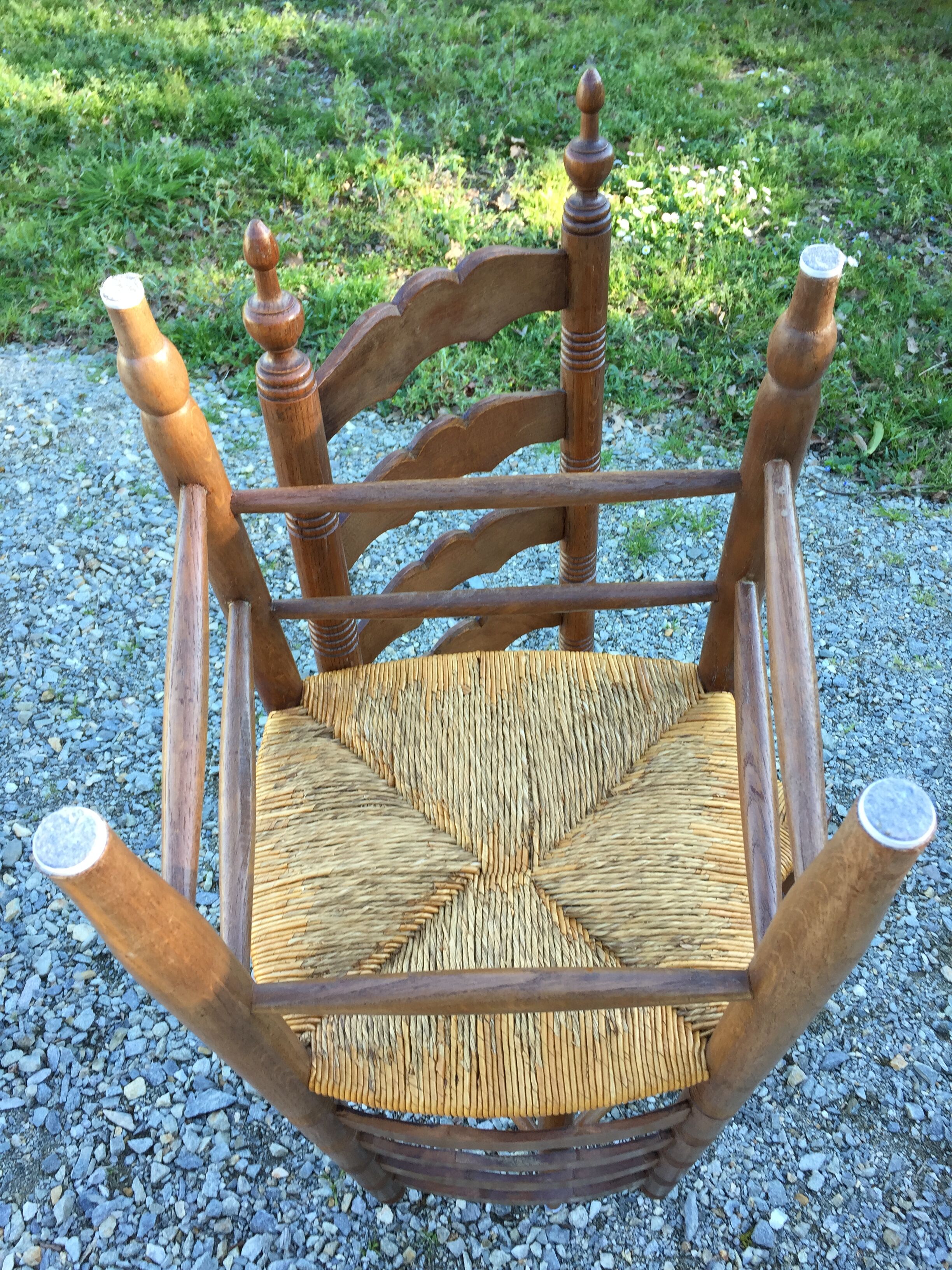 Vintage mulched chairs with high oak backrests with turned legs