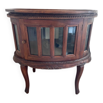 Colonial style coffee table bar